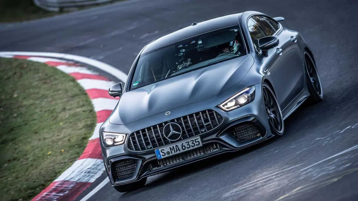 Mercedes-AMG GT 63 S, record di classe al Nürburgring: 7'23"009 [Video] (2)