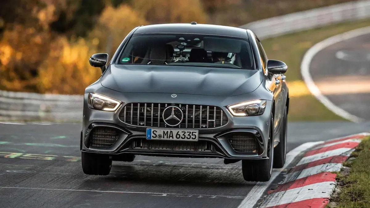 Mercedes-AMG GT 63 S, record di classe al Nürburgring: 7'23"009 [Video] (4)