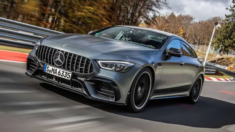 Mercedes-AMG GT 63 S, record di classe al N&uuml;rburgring: 7'23"009 [Video]