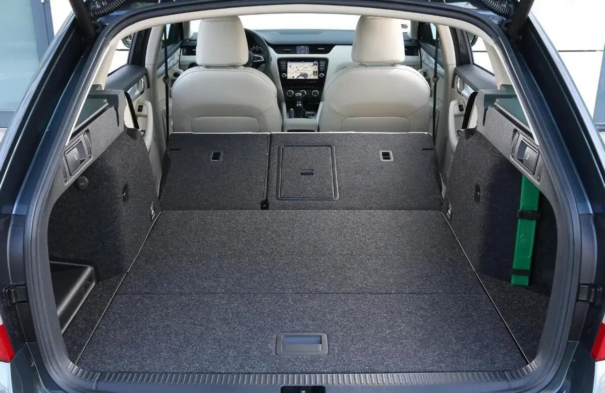 Skoda Octavia Station Wagon 1.5 DSG Wagon Executive G-Tec (14)