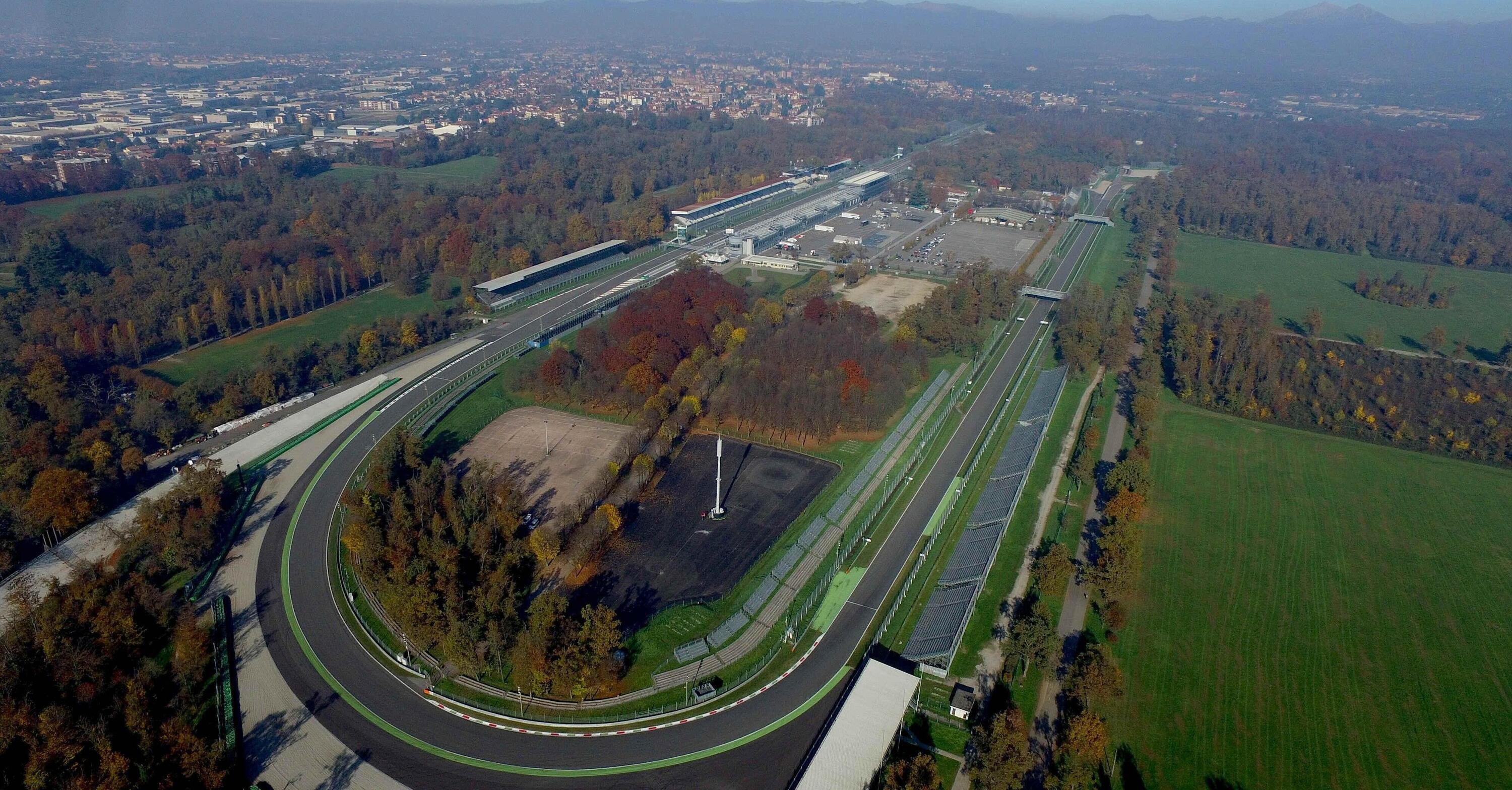 Pit-stop Covid all&rsquo;Autodromo Nazionale Monza: corrono le ambulanze nei paddock [per gestire meglio il virus]
