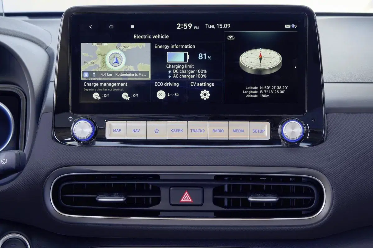 Hyundai Kona Electric: aggiornamenti per l'elettrica coreana (11)
