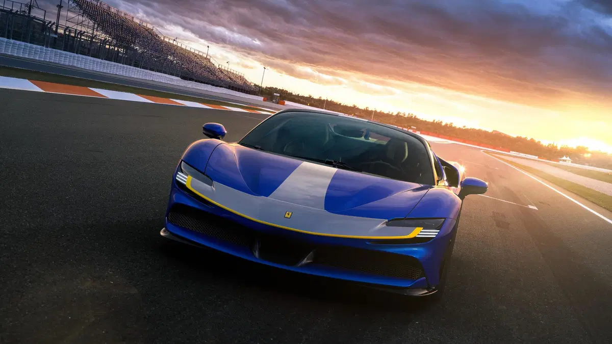 Ferrari SF90 Spider: la supercar a cielo aperto più potente di sempre per la casa di Maranello (8)