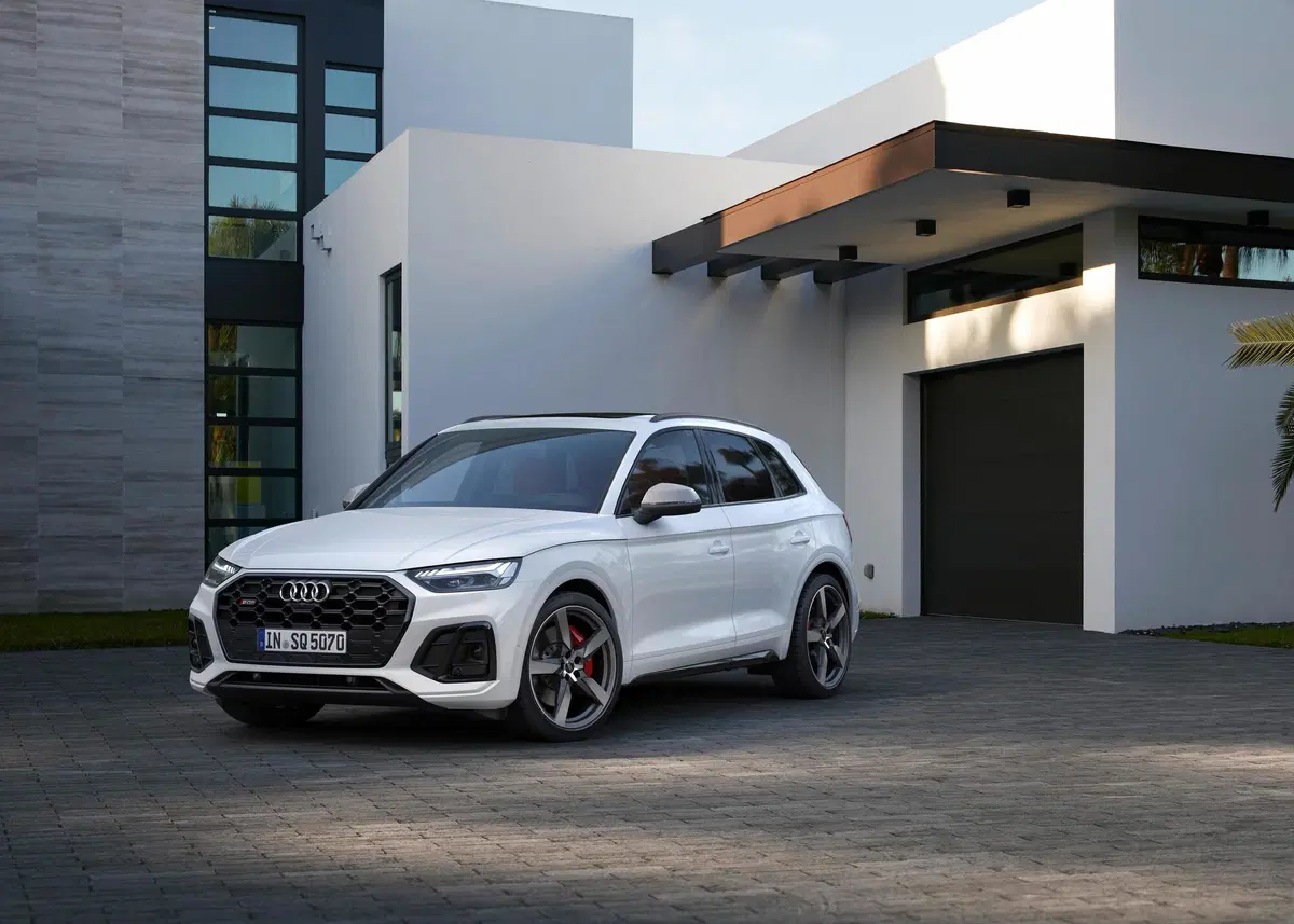 Audi SQ5 restyling, arriva il diesel da 341 CV (3)