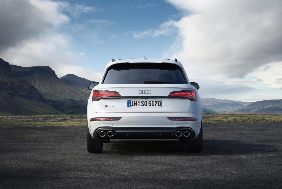 Audi SQ5 restyling, arriva il diesel da 341 CV (11)