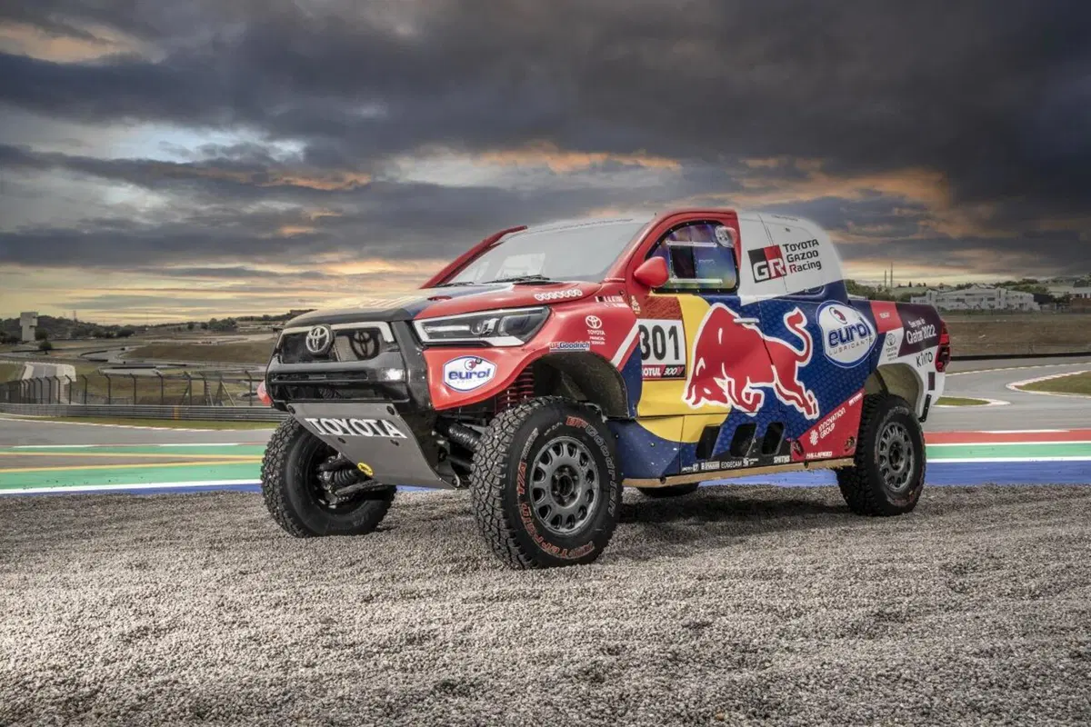 Toyota: quattro Hilux alla Dakar 2021 (20)