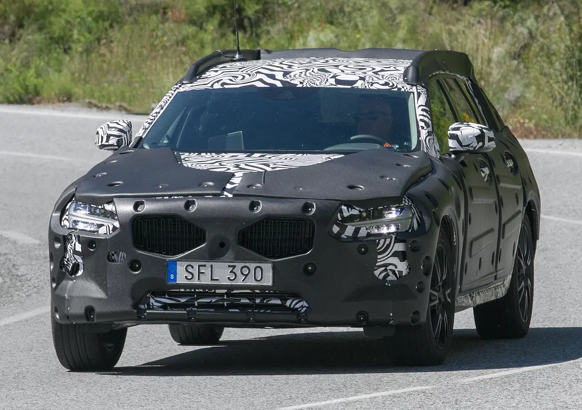 Nuova Volvo V90 Cross Country: in arrivo nel 2017?