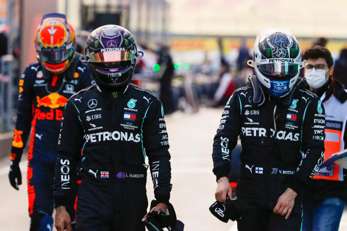F1, GP Turchia 2020: Hamilton sul tetto del mondo con accanto il rivale di sempre, Vettel (17)