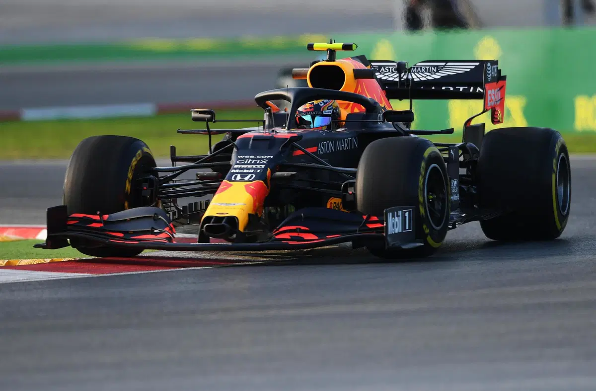 F1, GP Turchia 2020: Hamilton sul tetto del mondo con accanto il rivale di sempre, Vettel (27)