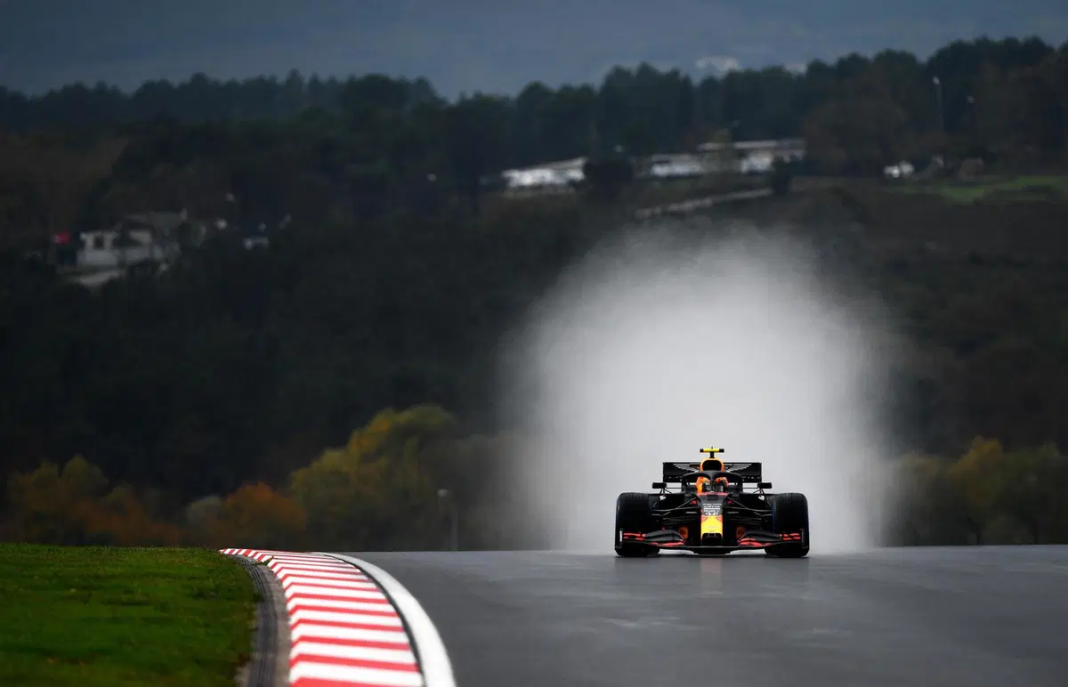 F1, GP Turchia 2020: Hamilton sul tetto del mondo con accanto il rivale di sempre, Vettel (31)