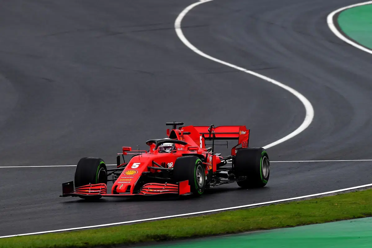 F1, GP Turchia 2020: Hamilton sul tetto del mondo con accanto il rivale di sempre, Vettel (40)