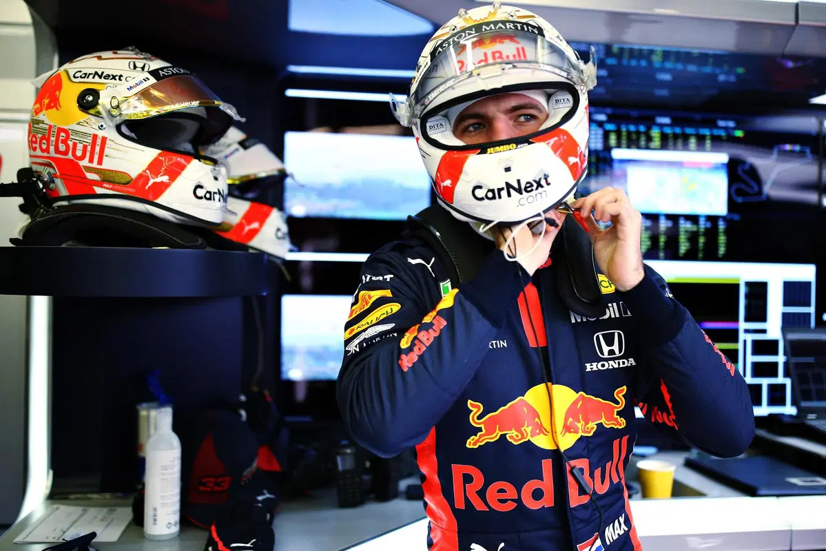 F1, GP Turchia 2020: Hamilton sul tetto del mondo con accanto il rivale di sempre, Vettel (50)