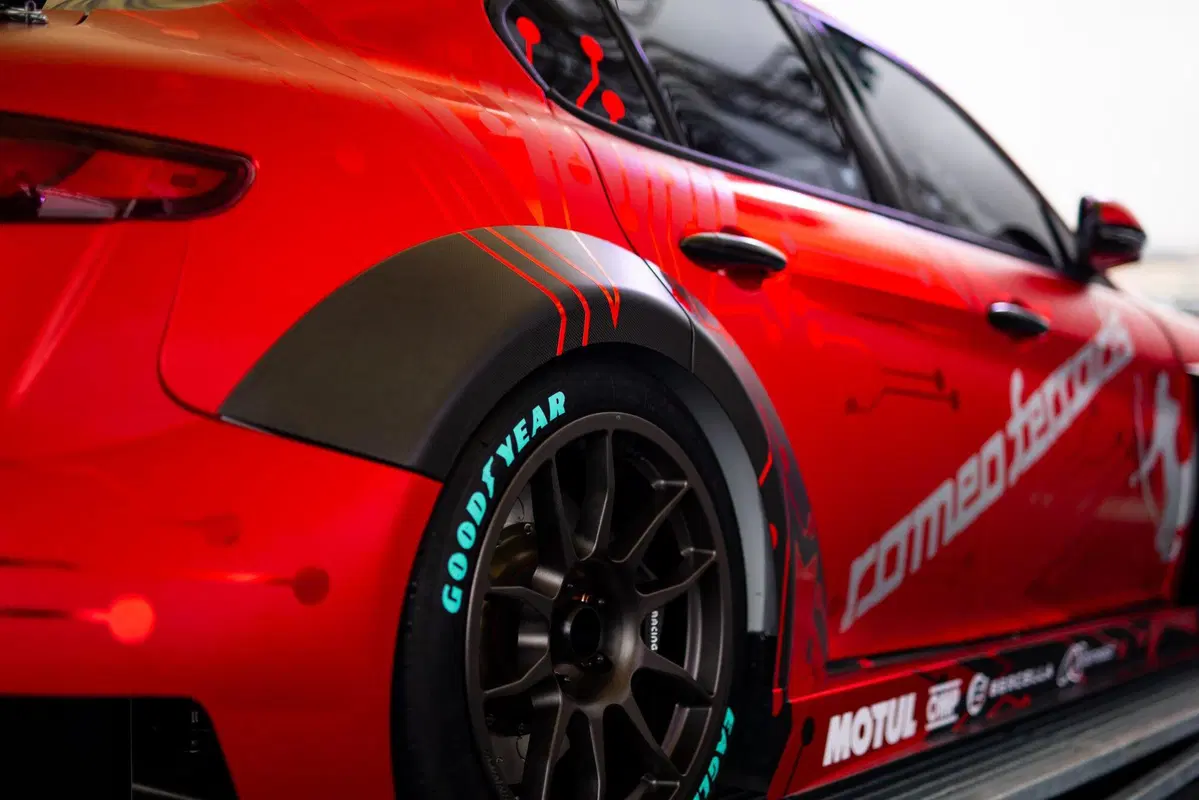 Il primo sibilo (da gara) del Biscione, Alfa Romeo Giulia elettrica: per vincere il Mondiale Turismo (2)