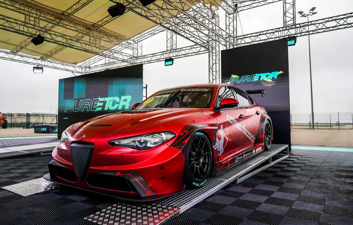 Il primo sibilo (da gara) del Biscione, Alfa Romeo Giulia elettrica: per vincere il Mondiale Turismo (4)