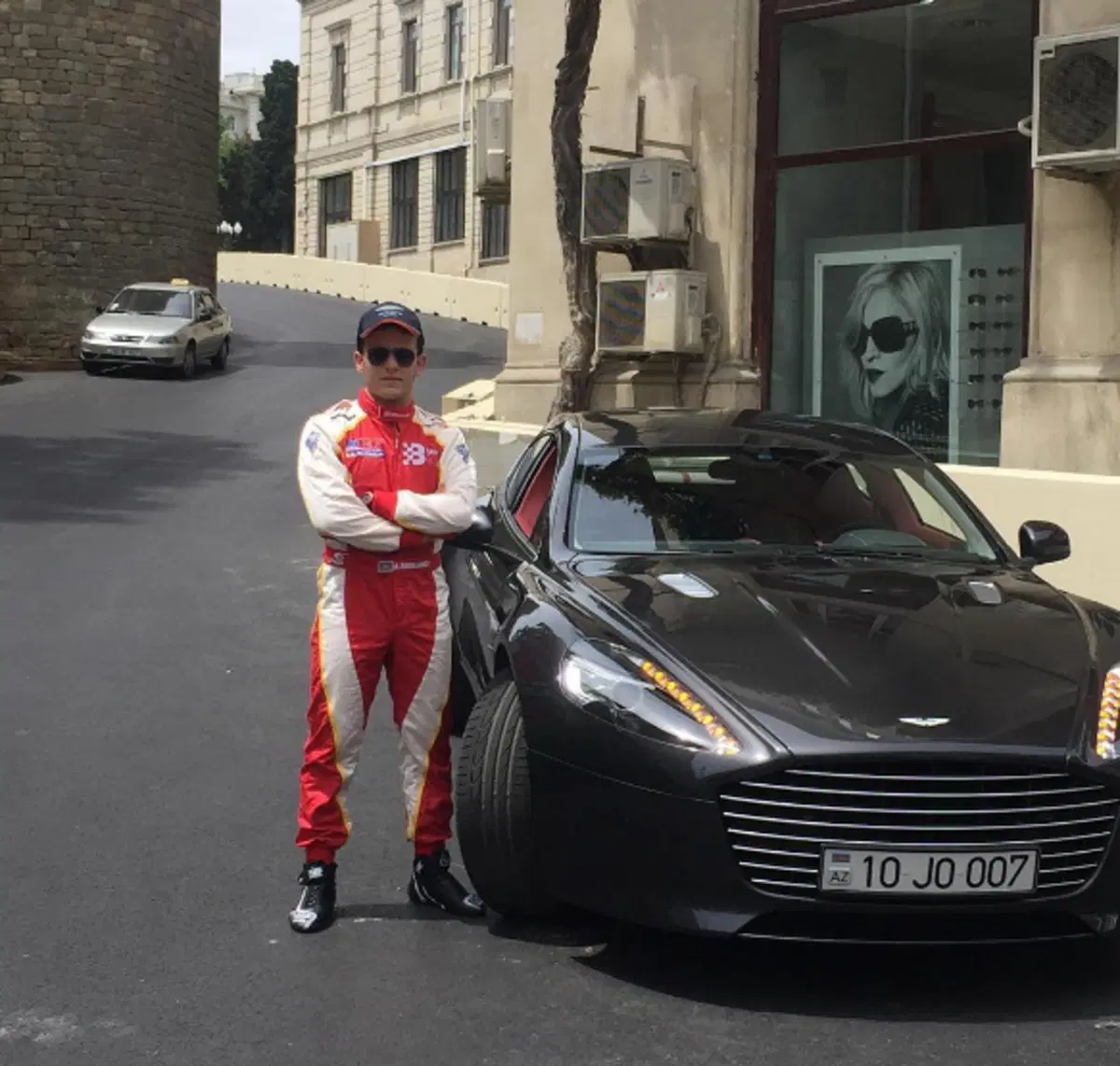 F1 2016, primo giro a Baku: guardate quanto è stretto! [video] (4)