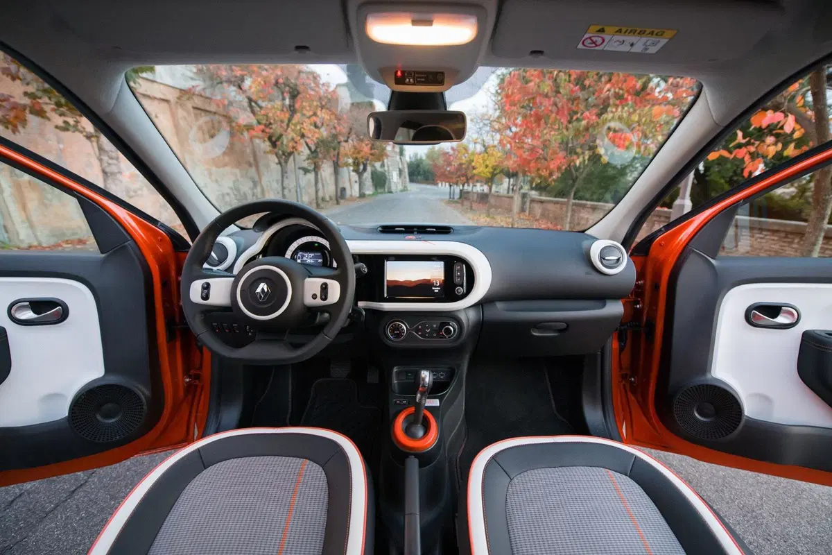 Renault Twingo 2021 BEV, L’elettrica “giusta” da 11,5K [fa paura a Model 3 non a 500e] (8)