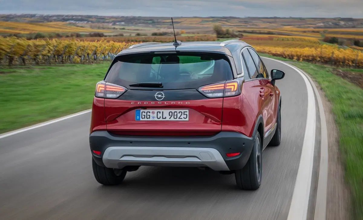 Opel Crossland 1.2 Elegance s&s 110cv (5)