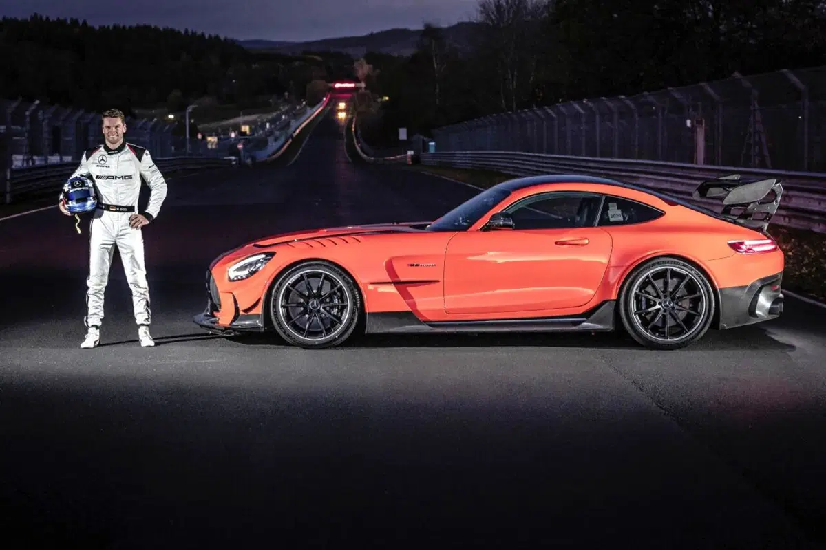 Mercedes-AMG GT Black Series: la vettura di serie più veloce sul Nürburgring (5)