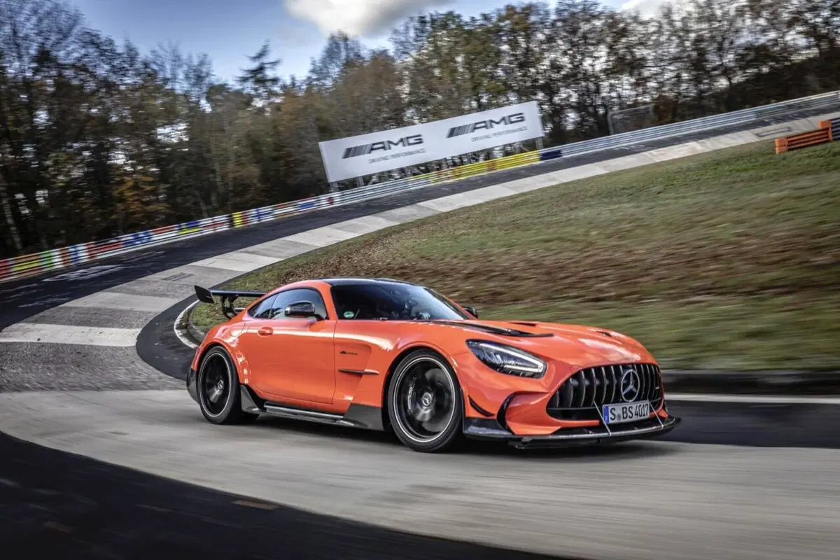 Mercedes-AMG GT Black Series: la vettura di serie più veloce sul Nürburgring (9)