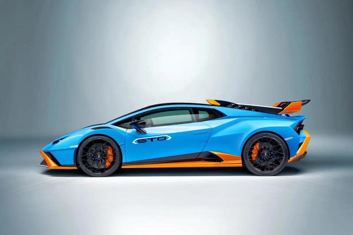 Lamborghini Huracan STO: dalle corse alla strada arriva la “Super Trofeo Omologata” (3)