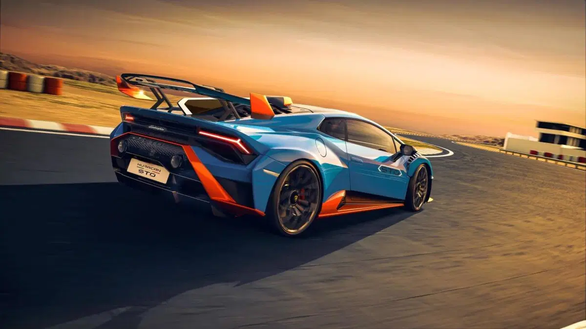 Lamborghini Huracan STO: dalle corse alla strada arriva la “Super Trofeo Omologata” (9)