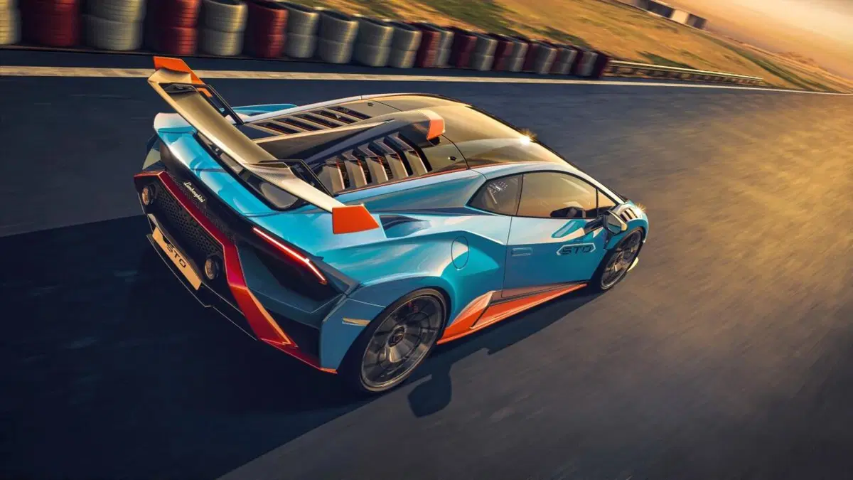 Lamborghini Huracan STO: dalle corse alla strada arriva la “Super Trofeo Omologata” (18)