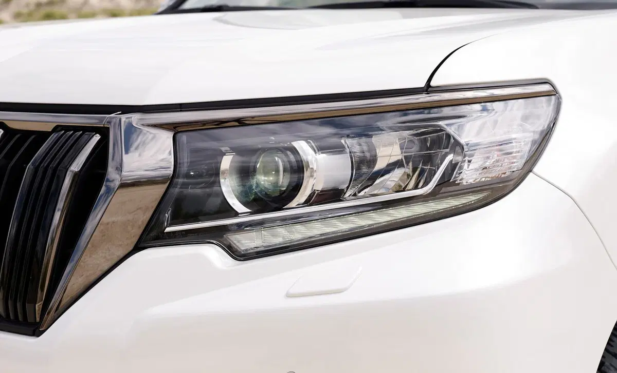 Toyota Land Cruiser 2.8 D4-D A/T 3 porte Lounge+ (16)