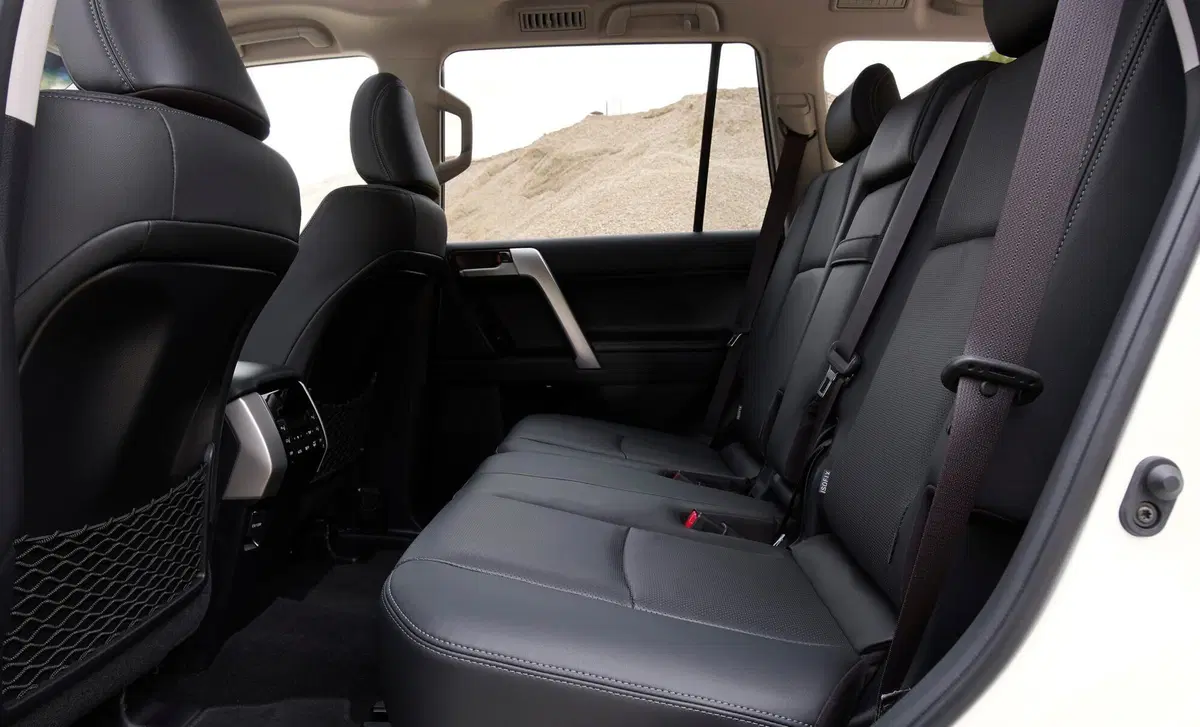 Toyota Land Cruiser 2.8 D4-D A/T 3 porte Lounge+ (13)