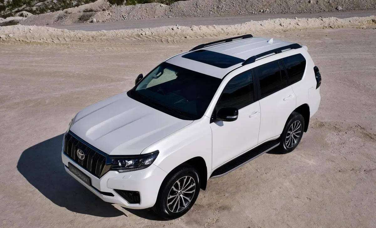 Toyota Land Cruiser 2.8 D4-D A/T 3 porte Lounge+ (6)