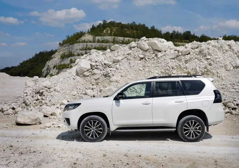 Toyota Land Cruiser (2009-24) (2)