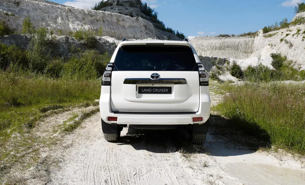 Toyota Land Cruiser 2.8 D4-D A/T 3 porte Lounge+ (5)
