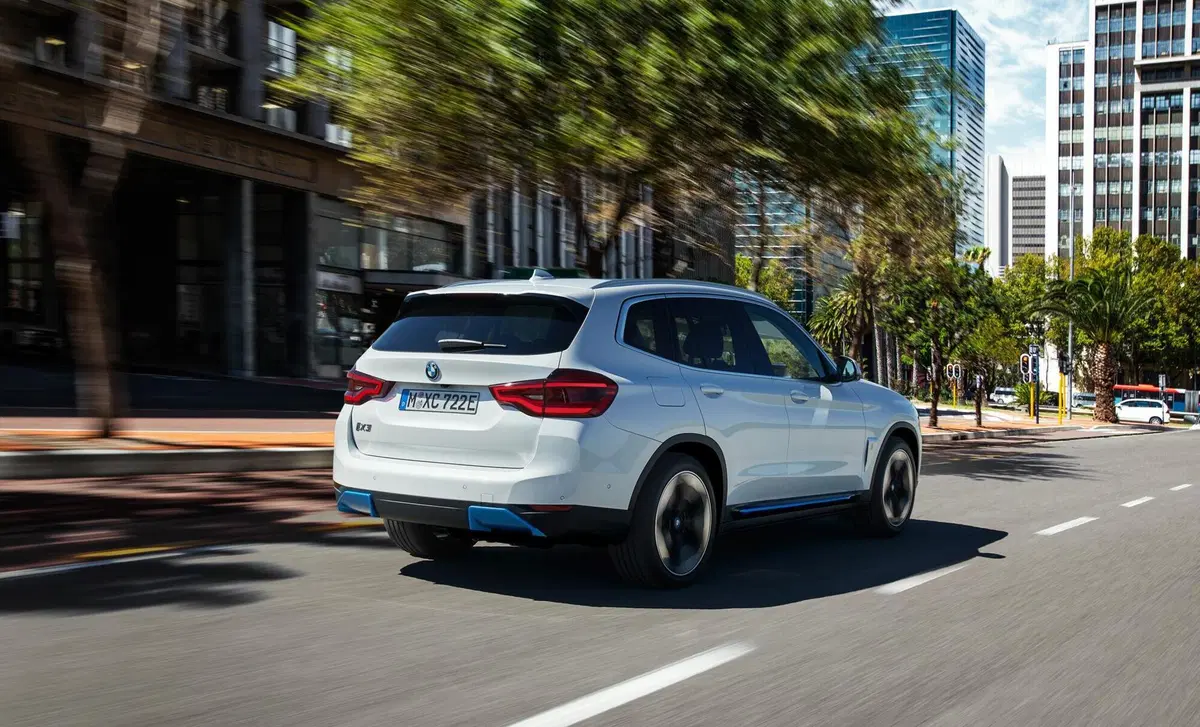 BMW iX3 (2020-25) (10)