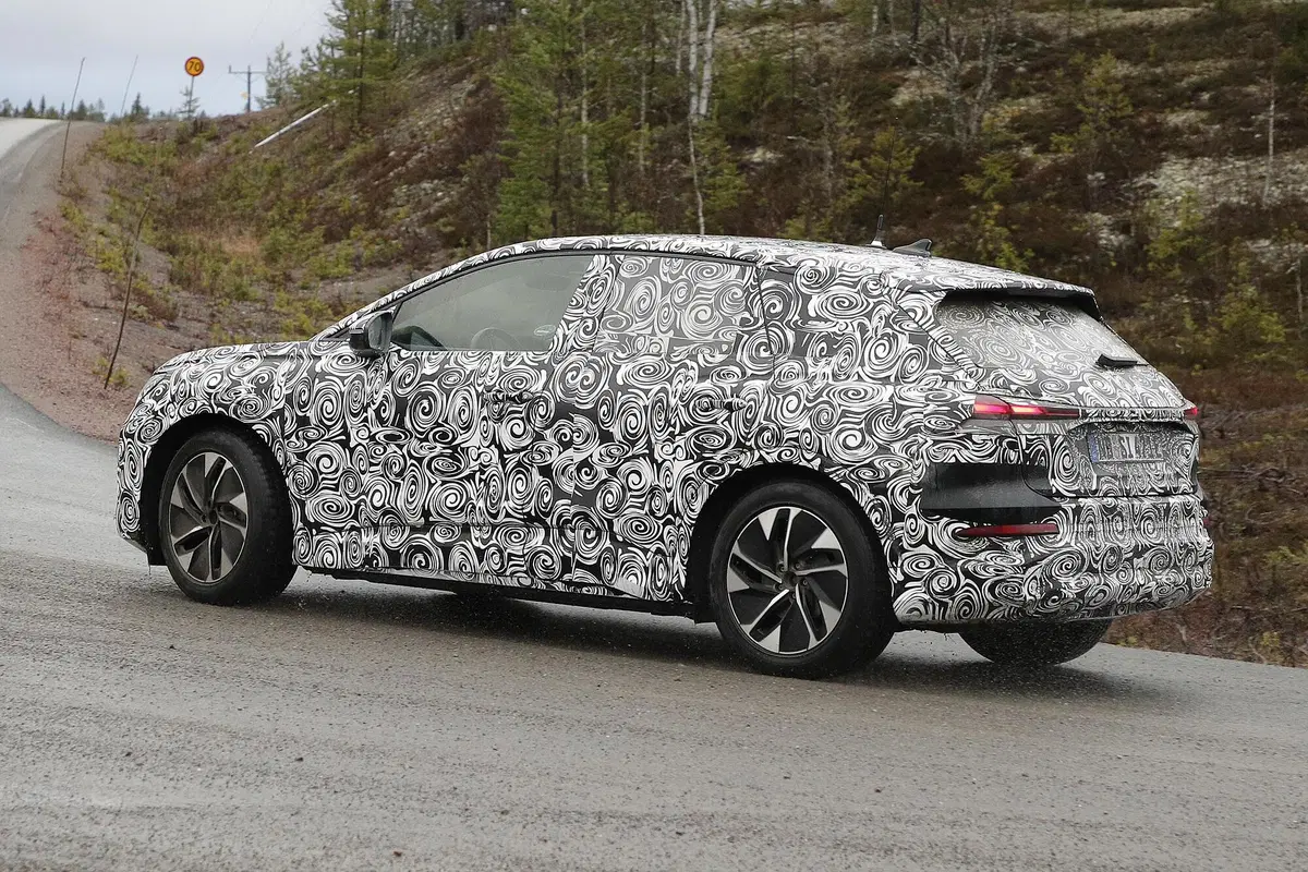 Audi Q4 e-tron, le foto spia (9)