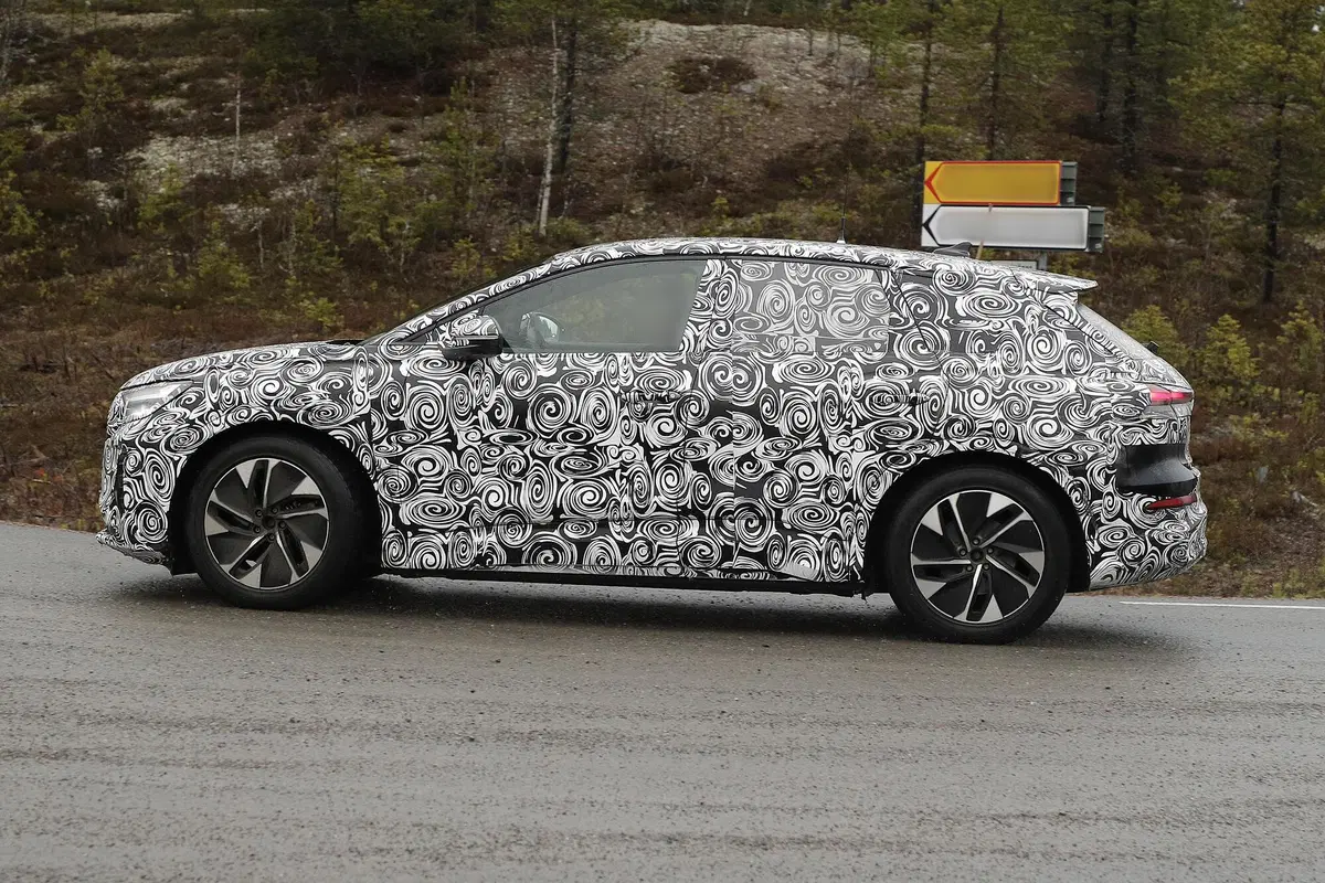 Audi Q4 e-tron, le foto spia (12)