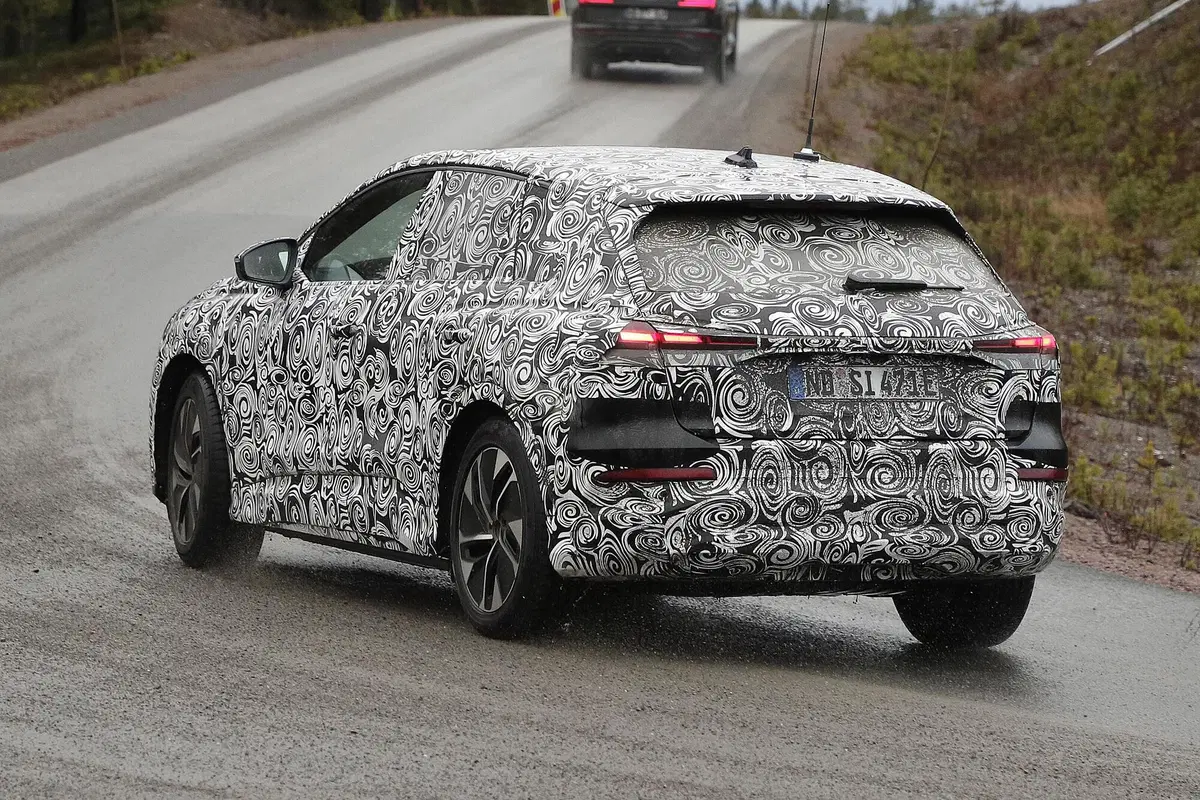 Audi Q4 e-tron, le foto spia (15)