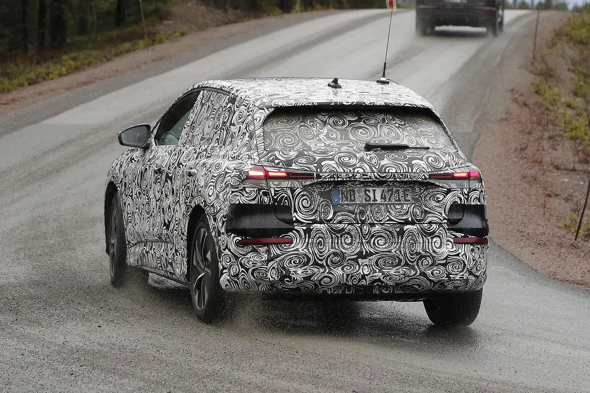 Audi Q4 e-tron, le foto spia (16)