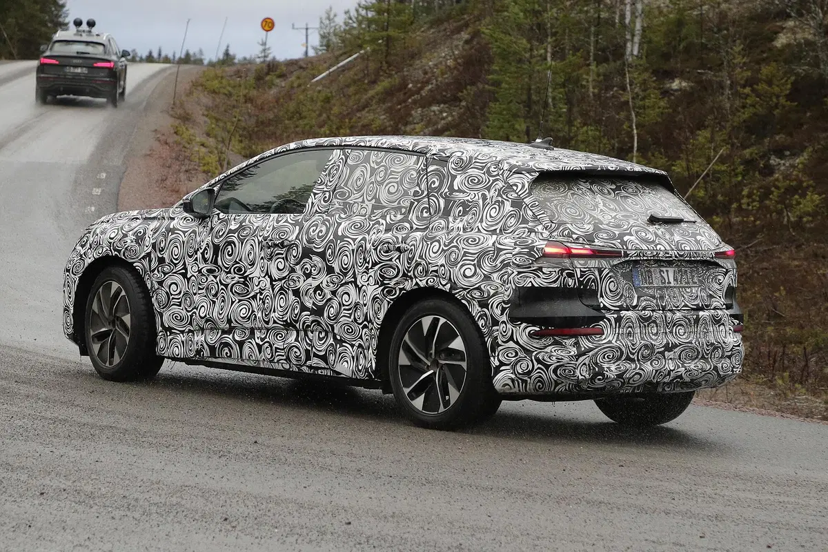 Audi Q4 e-tron, le foto spia (18)