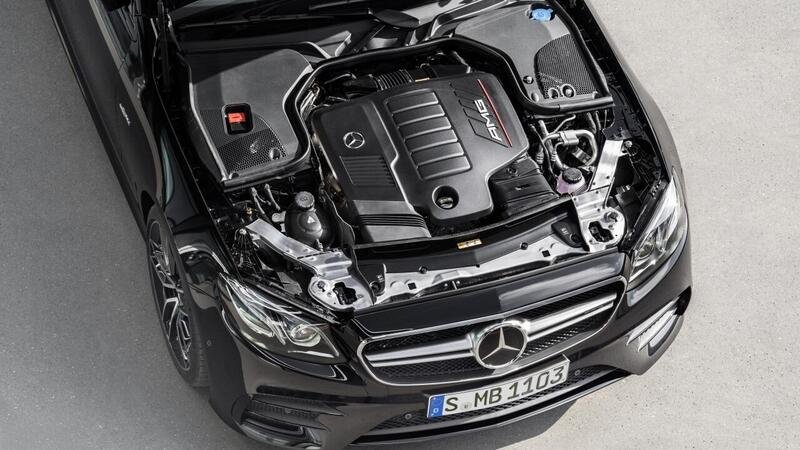Mercedes e Volvo condivideranno futuri motori ibridi