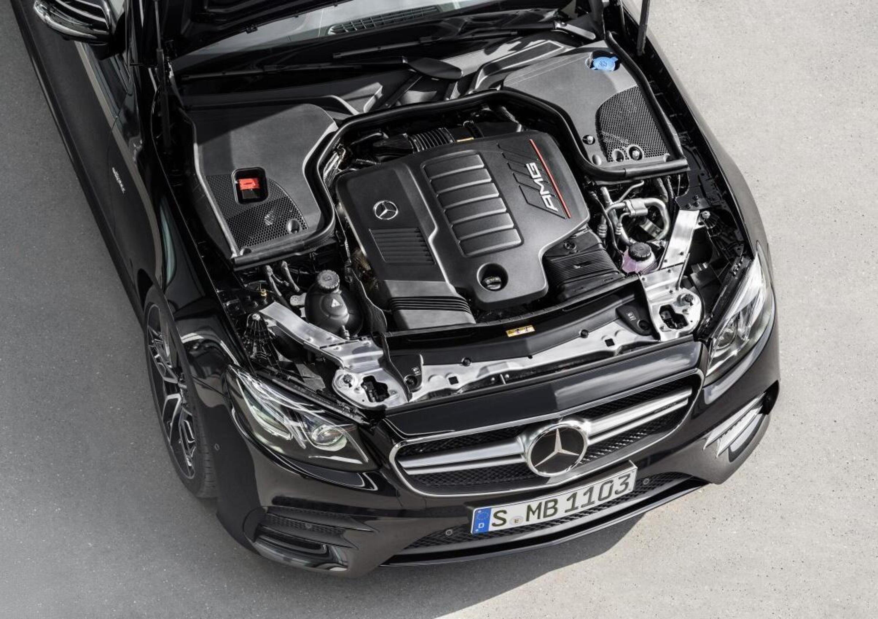 Mercedes e Volvo condivideranno futuri motori ibridi