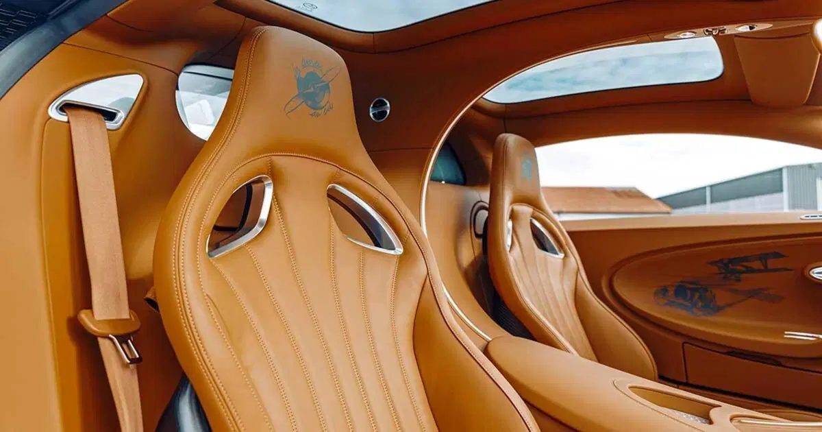 Bugatti Chiron Sport Les Legendes du Ciel | 2,88 milioni per l'omaggio all'aeronautica francese (16)