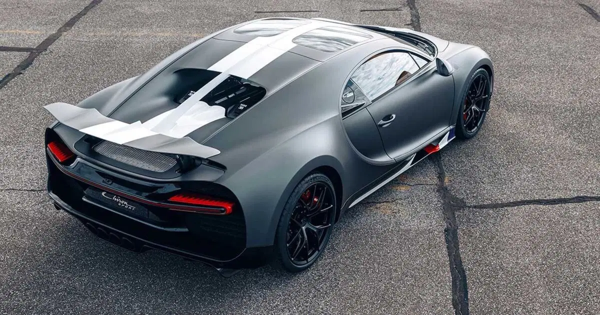 Bugatti Chiron Sport Les Legendes du Ciel | 2,88 milioni per l'omaggio all'aeronautica francese (7)