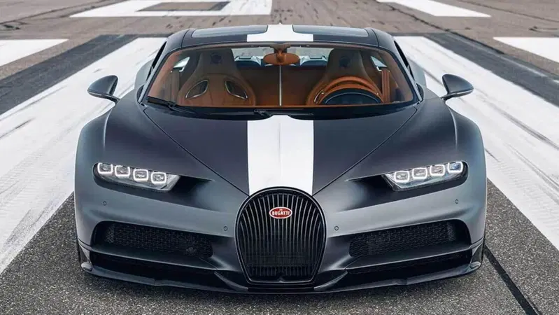 Bugatti Chiron Sport Les Legendes du Ciel | 2,88 milioni per l'omaggio all'aeronautica francese