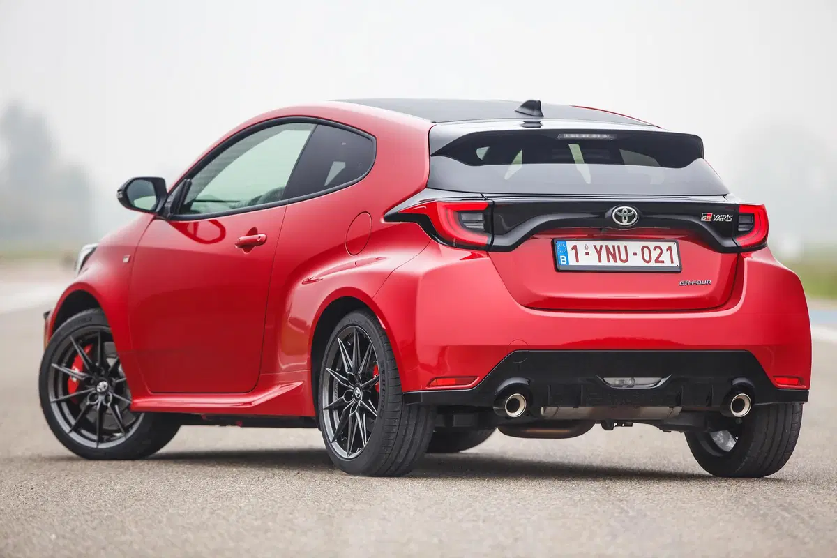Toyota GR YARIS | Finalmente quella vera! Si guida alla grande. Costa 39.900 euro (14)