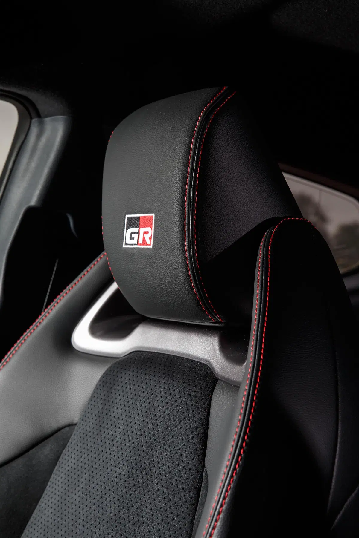 Toyota GR YARIS | Finalmente quella vera! Si guida alla grande. Costa 39.900 euro (47)