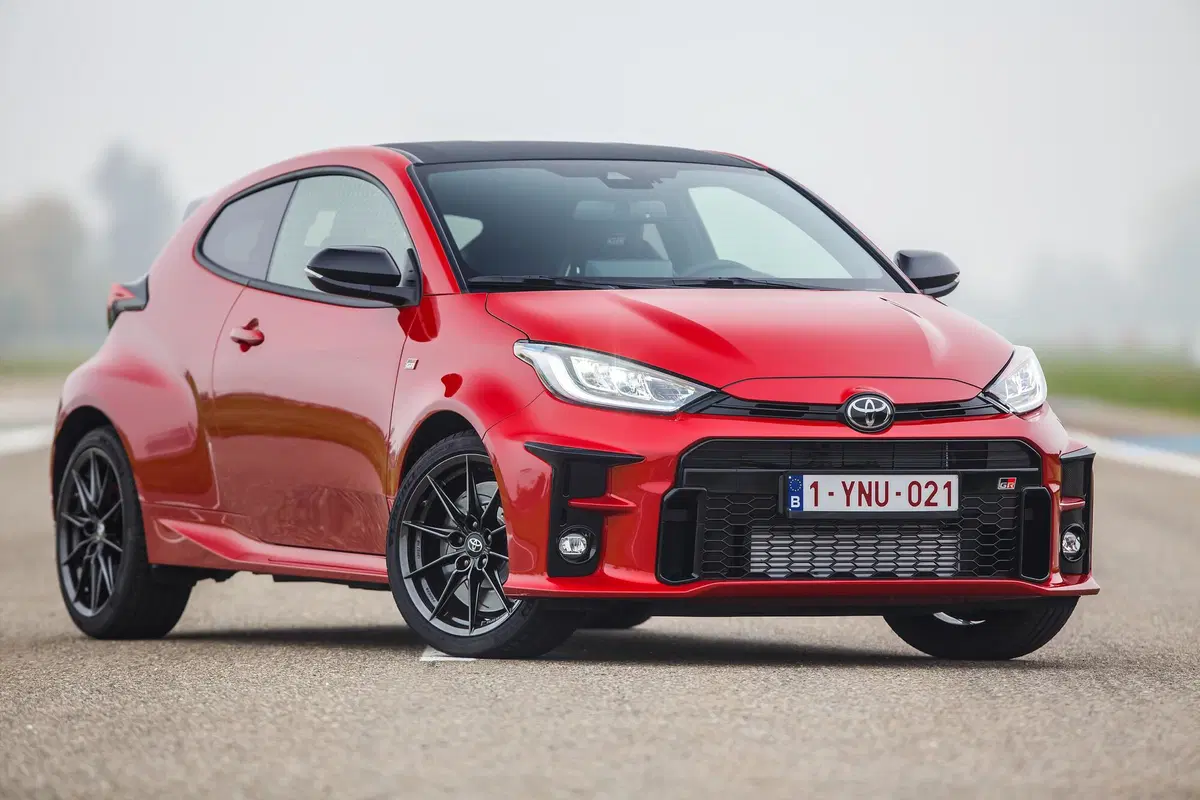 Toyota GR YARIS | Finalmente quella vera! Si guida alla grande. Costa 39.900 euro (21)