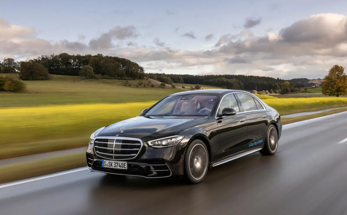 Mercedes Classe S580e | 510 CV plugin hybrid con 100 km di autonomia elettrica