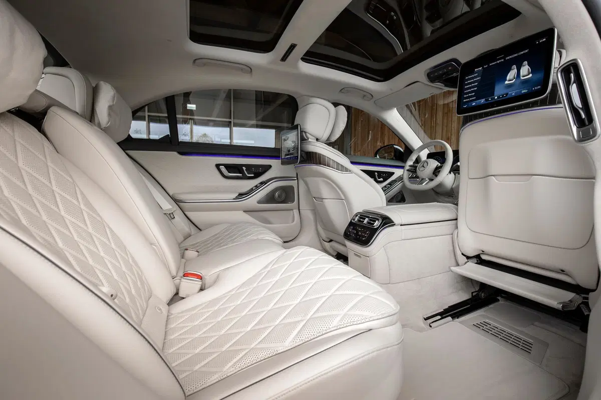 Mercedes Classe S580e | 510 CV plugin hybrid con 100 km di autonomia elettrica (28)