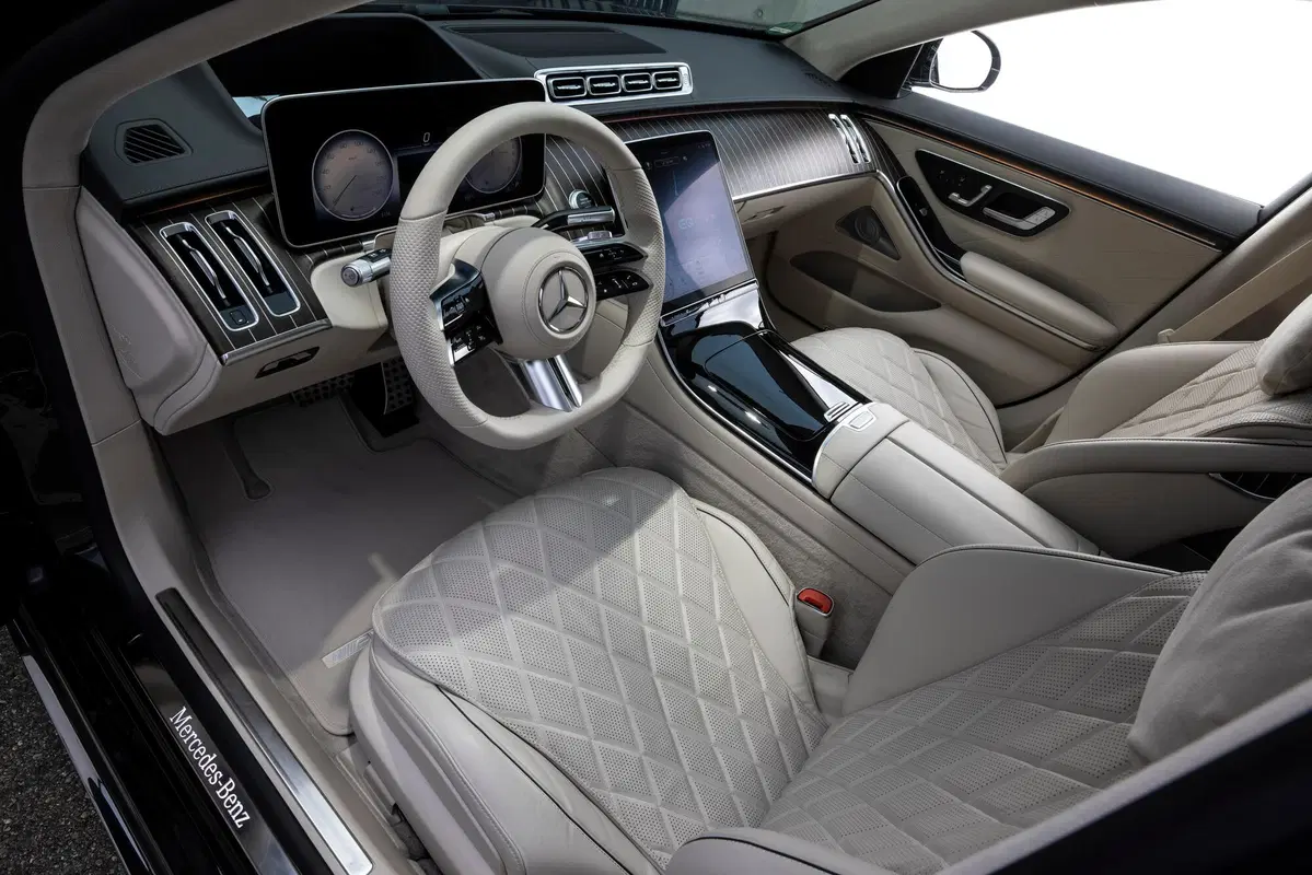 Mercedes Classe S580e | 510 CV plugin hybrid con 100 km di autonomia elettrica (35)