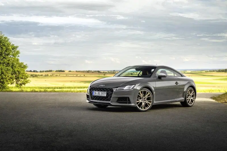 La nuova versione "bronze selection" di Audi TT e TTS