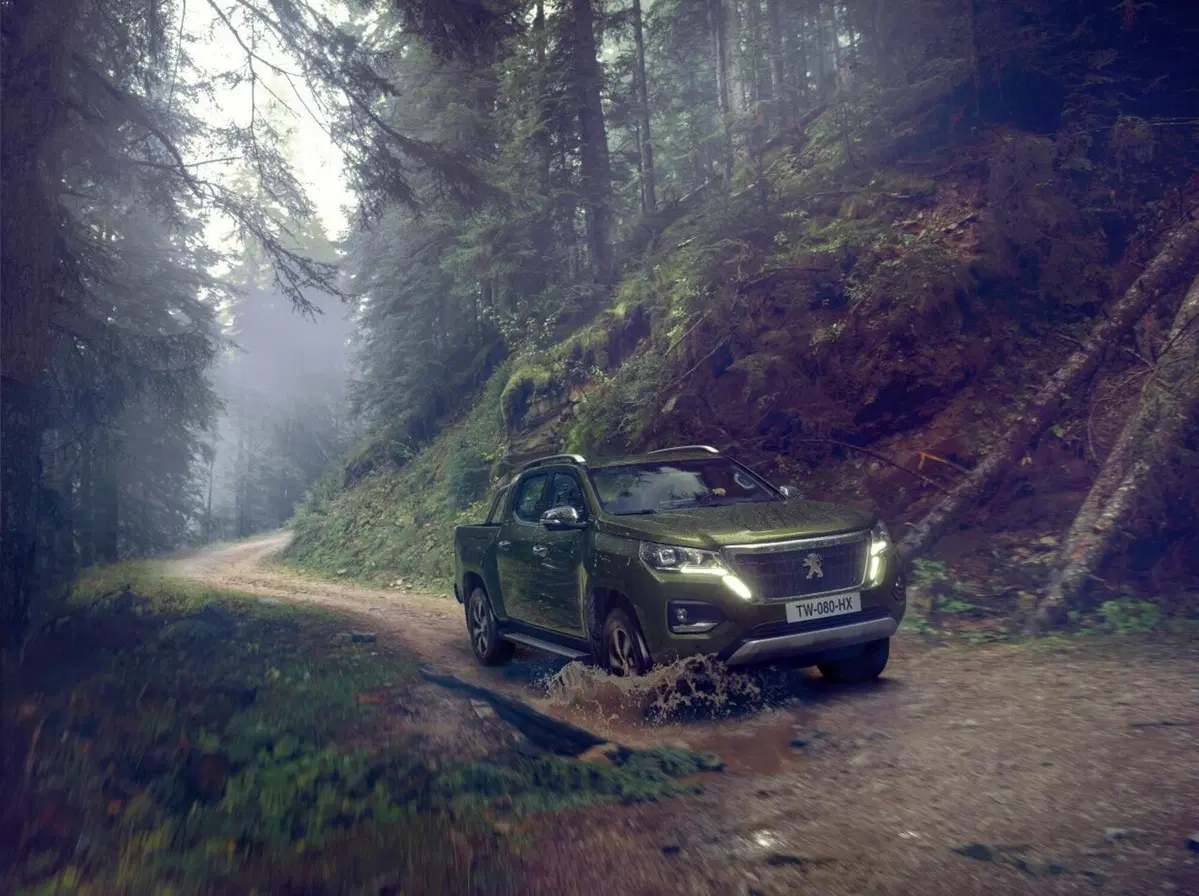 Peugeot Landtrek, in America il Leone ha il suo pick-up (19)